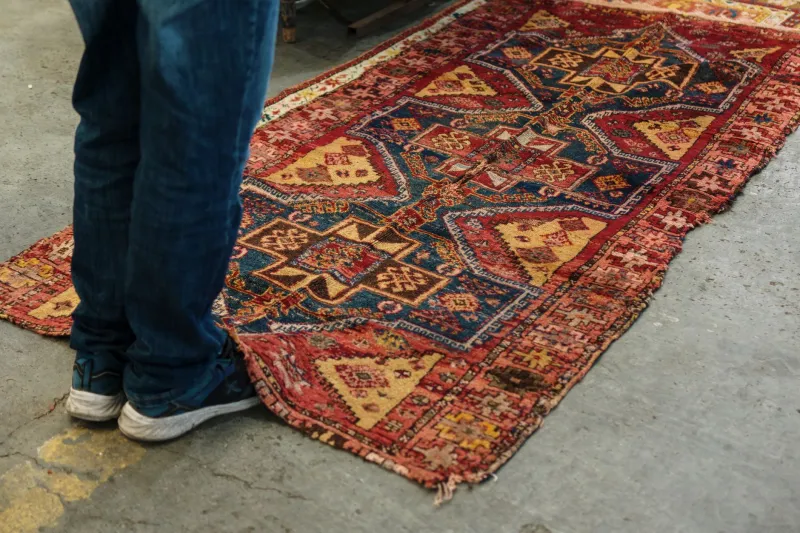 Masters of Revival: The Quiet Craftsmen Breathing New Life Into Hamptons' Most Irreplaceable Carpets